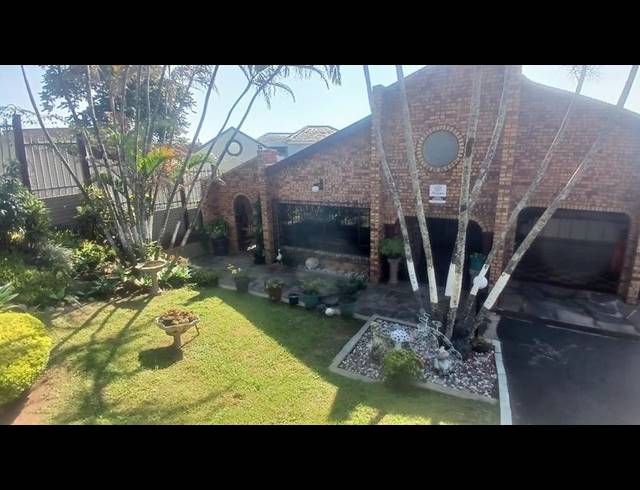 4 BEDROOM HOUSE FOR SALE IN SHALLCROSS